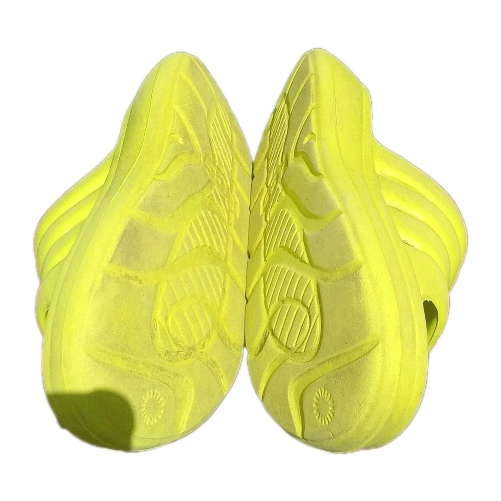 UGG Sandals Kids Youth  Size‎ 3 Sport Yeah Slide Slip-On Shoes Slides Lime Green